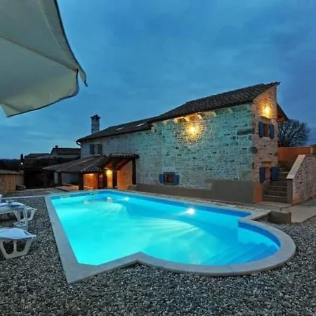 With Private Pool Suna بيت للعطل