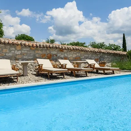With Private Pool Suna * Višnjan
